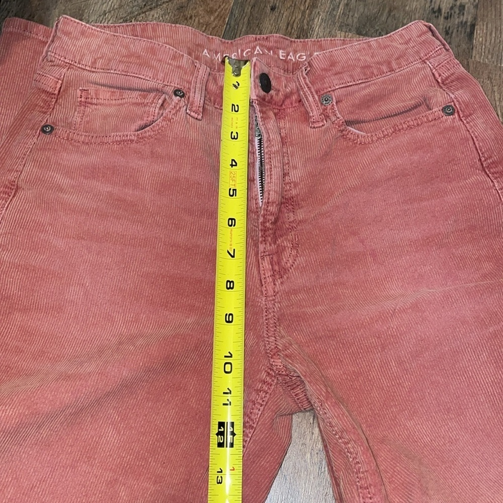 American Eagle Outfitters Mom Straight Jean‎ Corduroy’s.  Size 6. - Picture 11 of 11
